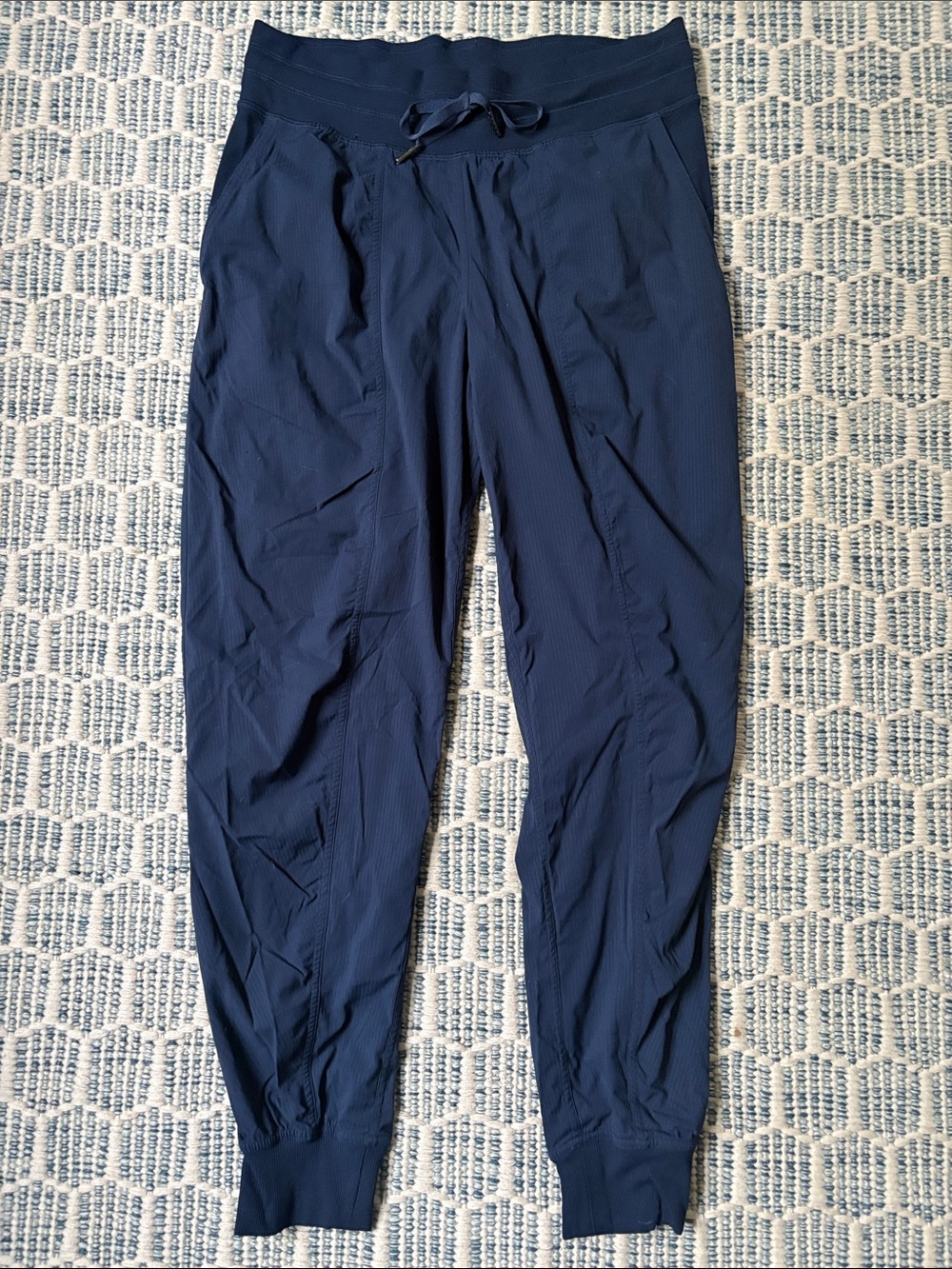 Lululemon womens jogger size 8